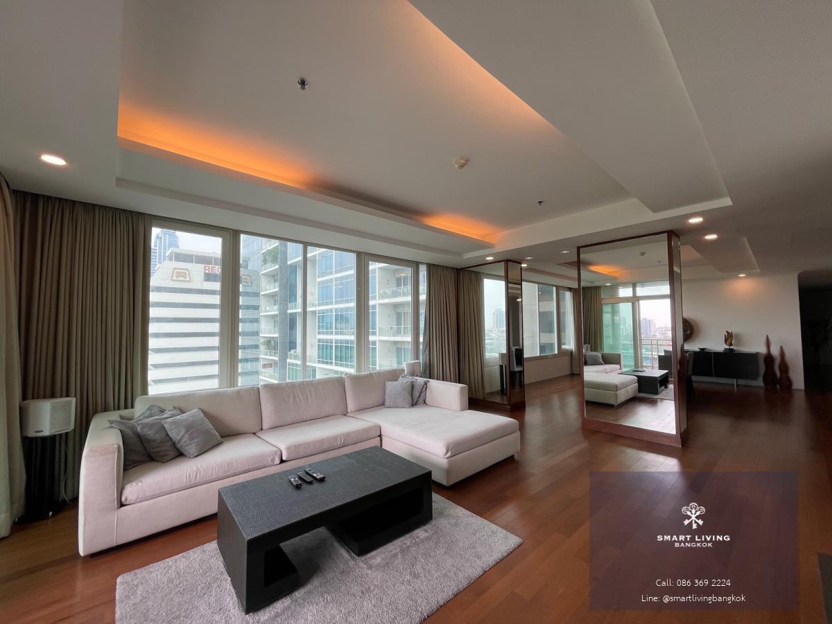 Luxurious condo Renovate/4 beds/268 sqm. Spacious living area with city and golf court views, near Lumpini Park. Only 300 meters from BTS. Private lift access to each floor.