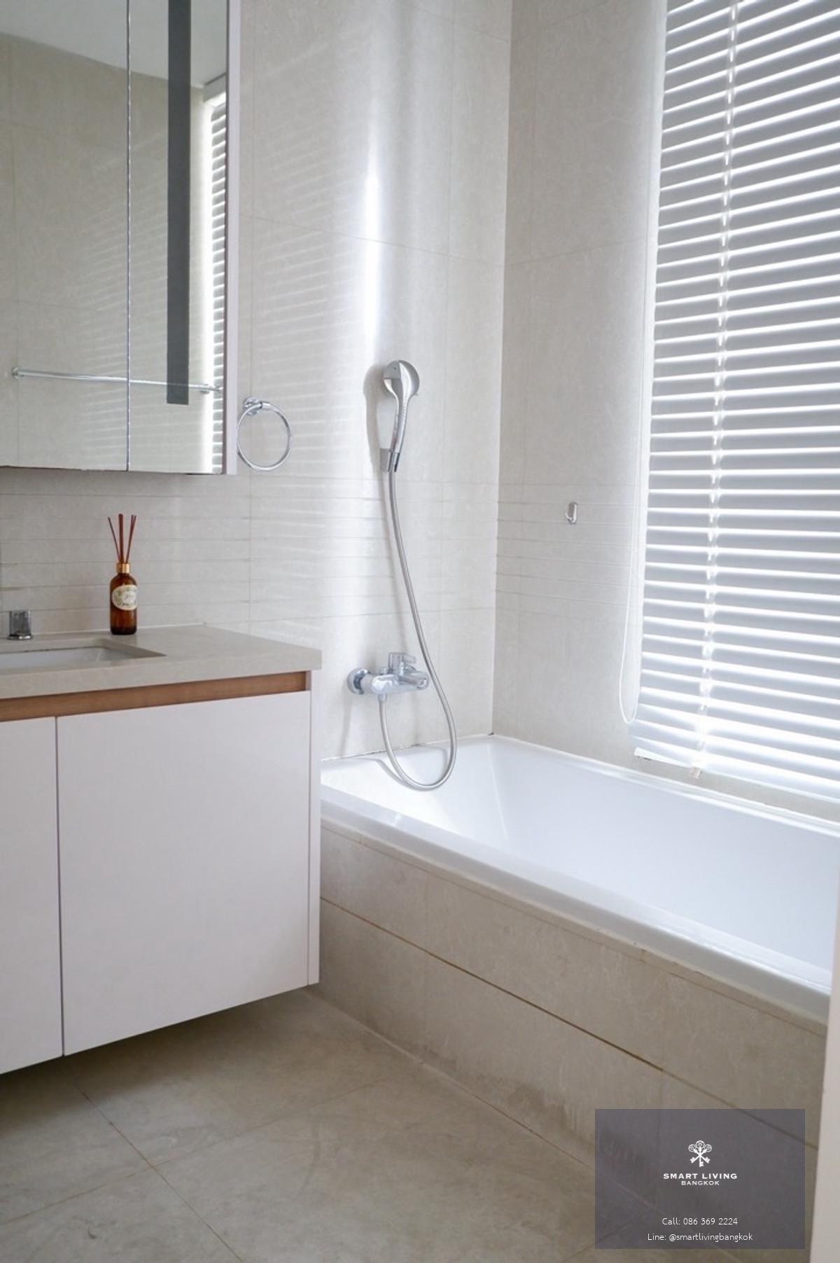 คอนโดให้เช่า 2 ห้องนอน หลังสวน ใกล้สวนลุมพินี ใจกลางเมือง เดินทางสะดวก