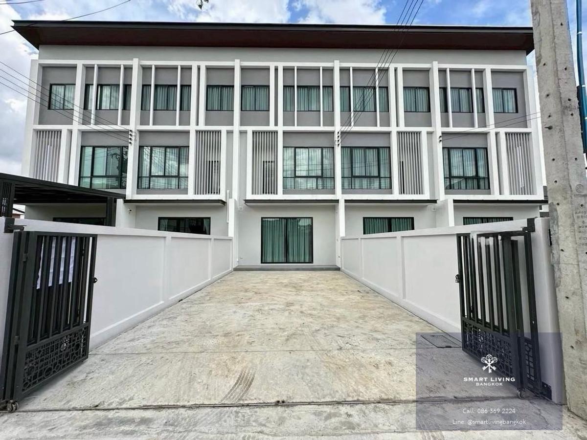 ทาวน์โฮมให้เช่า โชคชัย 4 สตรีวิทยา 2 พื้นที่ใช้สอย 300 ตร.ม ฟังก์ชันครบ รองรับทั้งอยู่อาศัยและทำธุรกิจ