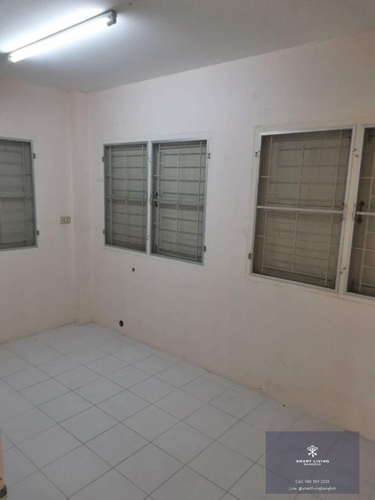 ให้เช่าบ้านเชิงพาณิชย์พร้อมโกดัง พหลโยธิน 30 ใกล้ BTS รัชโยธิน เหมาะทำออฟฟิศและธุรกิจ