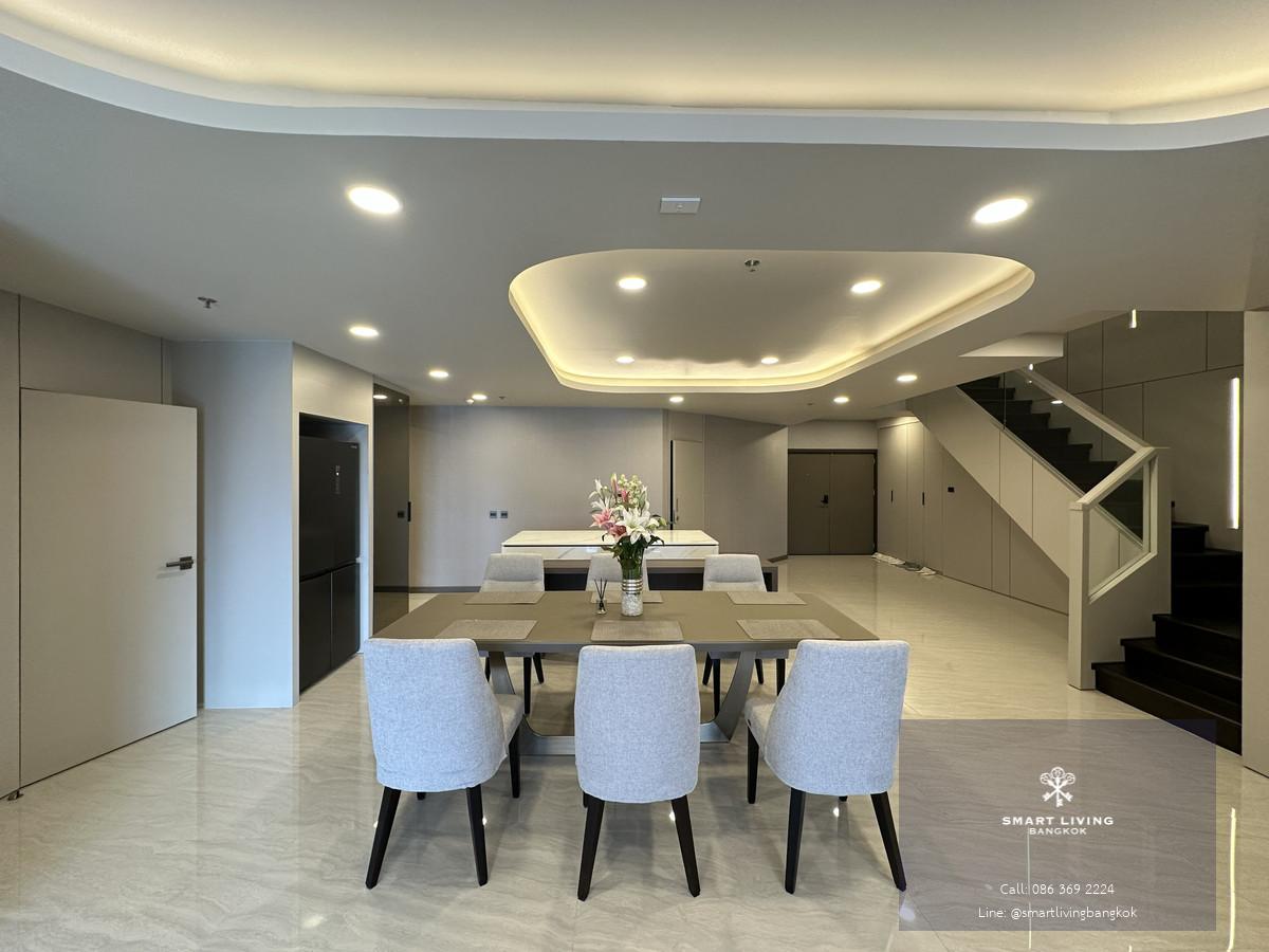 ขาย คอนโด  Crystal Garden  4 ห้องนอน พึ่งทำใหม่ วิวไม่บล็อก ระเบียงกว้าง เป็น Duplex