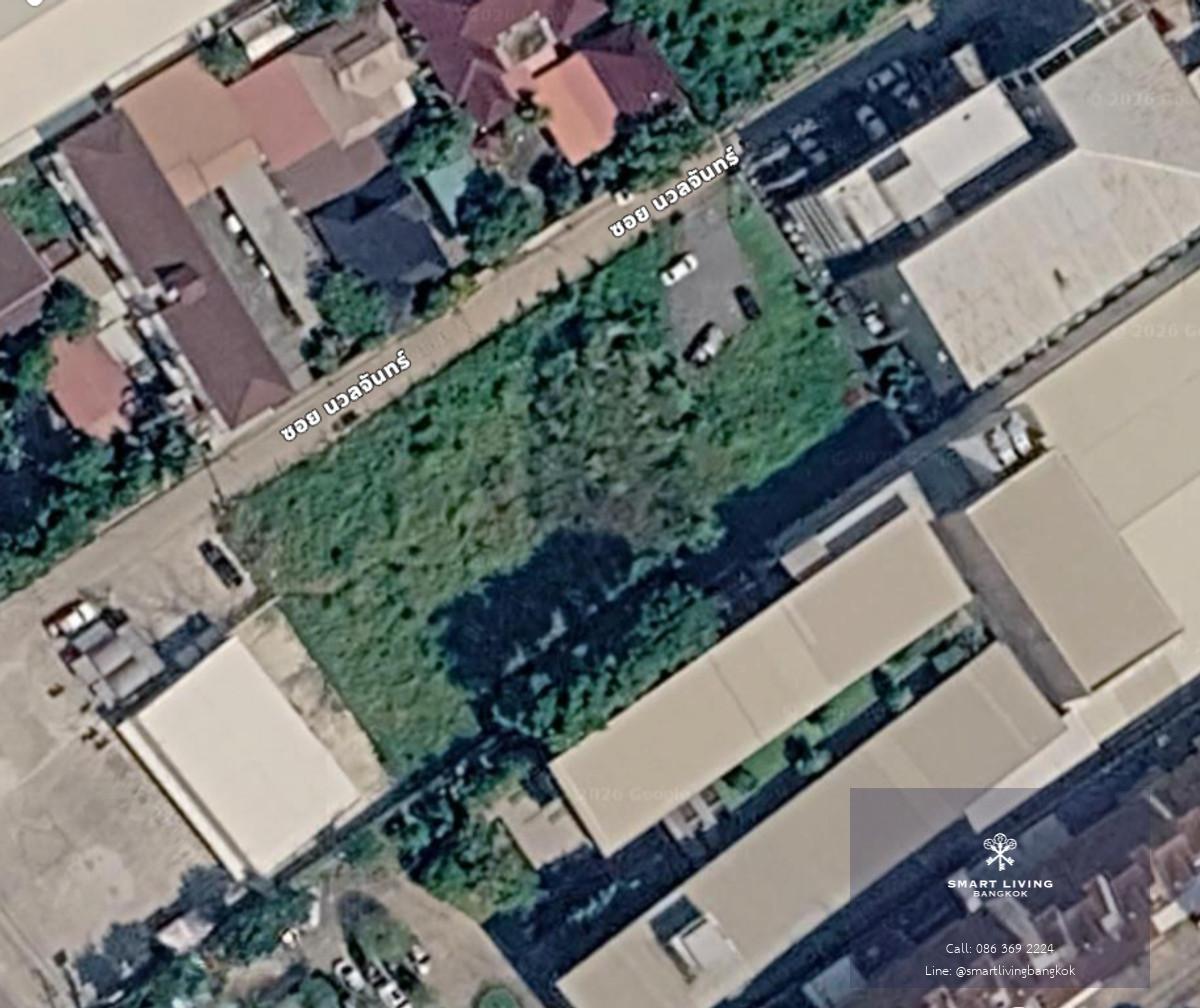 ขาย ที่ดิน  Land Nuan Chan  202 ตร.ว.  ติดเซเว่น ตรงข้ามเป็นสนามบอลเปิดใหม่ ด้านในซอยเป็นออฟฟิศ