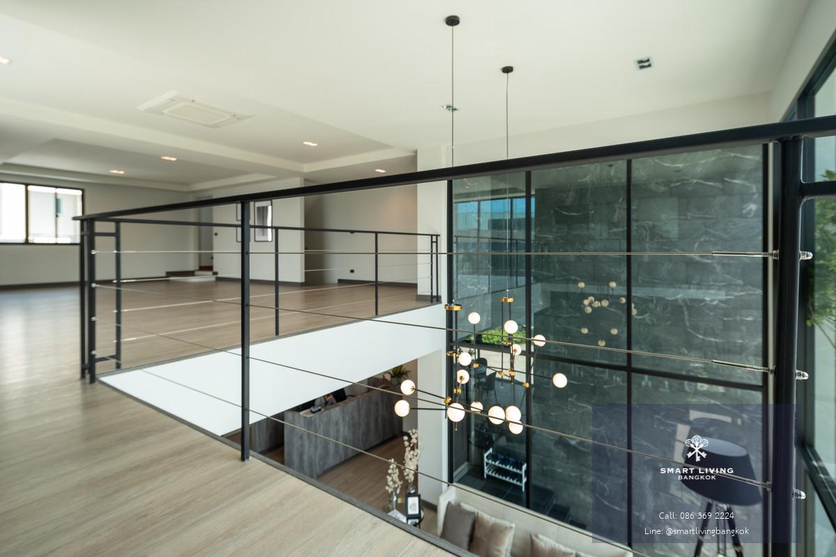 🔥ขายพร้อมเข้าอยู่ The Preston Empire โฮมออฟฟิศสุดหรู ยูนิตหลังมุม พร้อมหน้ากว้างถึง 7 เมตร และที่จอดรถ 6 คัน ใกล้จุดเชื่อมต่อทั้งเอ็มอาทีศรีกรีฑา และทางด่วนเชื่อมต่อเข้าเมือง เหมาะแก่การทำธุรกิจ เดินทางสะดวก