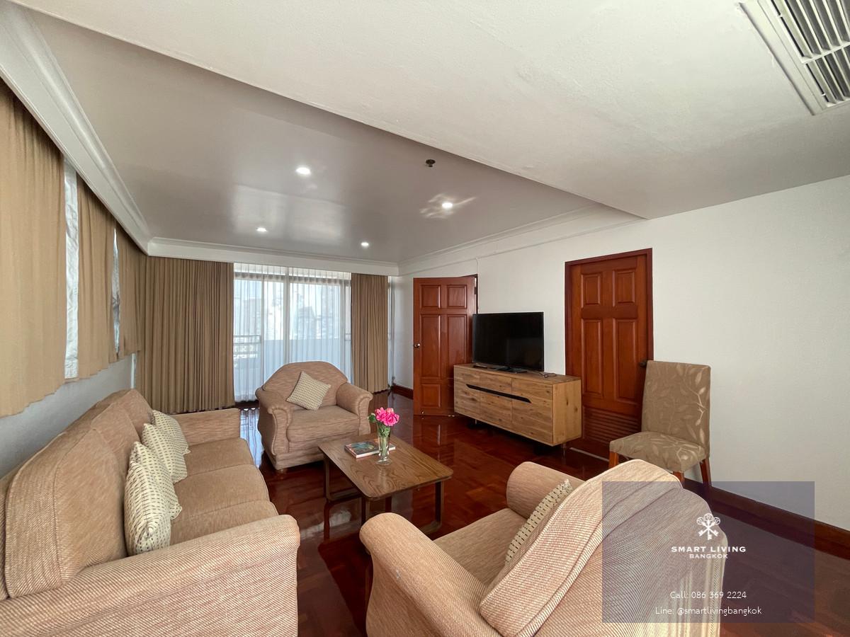 คอนโดห้องขนาดใหญ่พิเศษกว่า 316 ตารางเมตร ในย่านสุขุมวิท – พร้อมพงษ์ เหมาะสำหรับครอบครัวที่ต้องการพื้นที่ใช้สอยขนาดใหญ่ ใจกลางเมือง ใกล้ BTS Phrom Phongและห้าง Emporium / EmQuartier พร้อมสิ่งอำนวยความสะดวกระดับเมือง