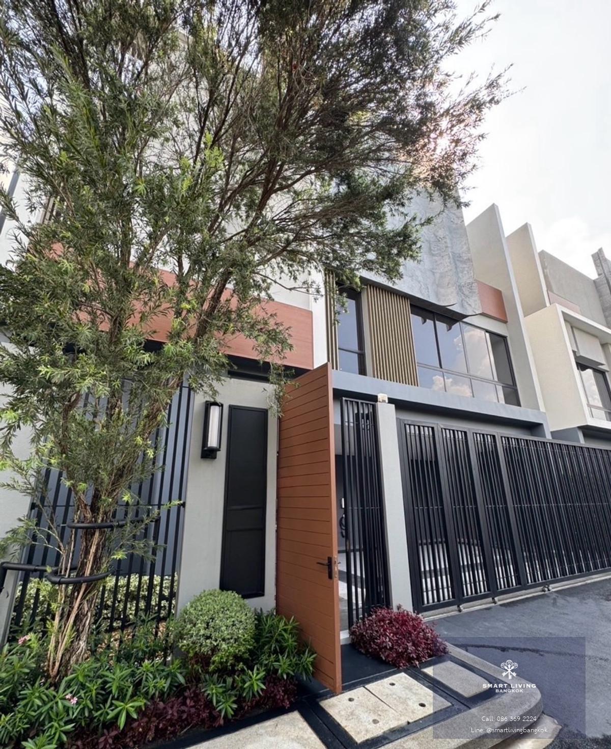 ให้เช่าบ้าน Bugaan กรุงเทพกรีฑา บ้านหรูมีลิฟต์ส่วนตัว ใกล้ Brighton College และ Wellington College
รองรับสัตว์เลี้ยง