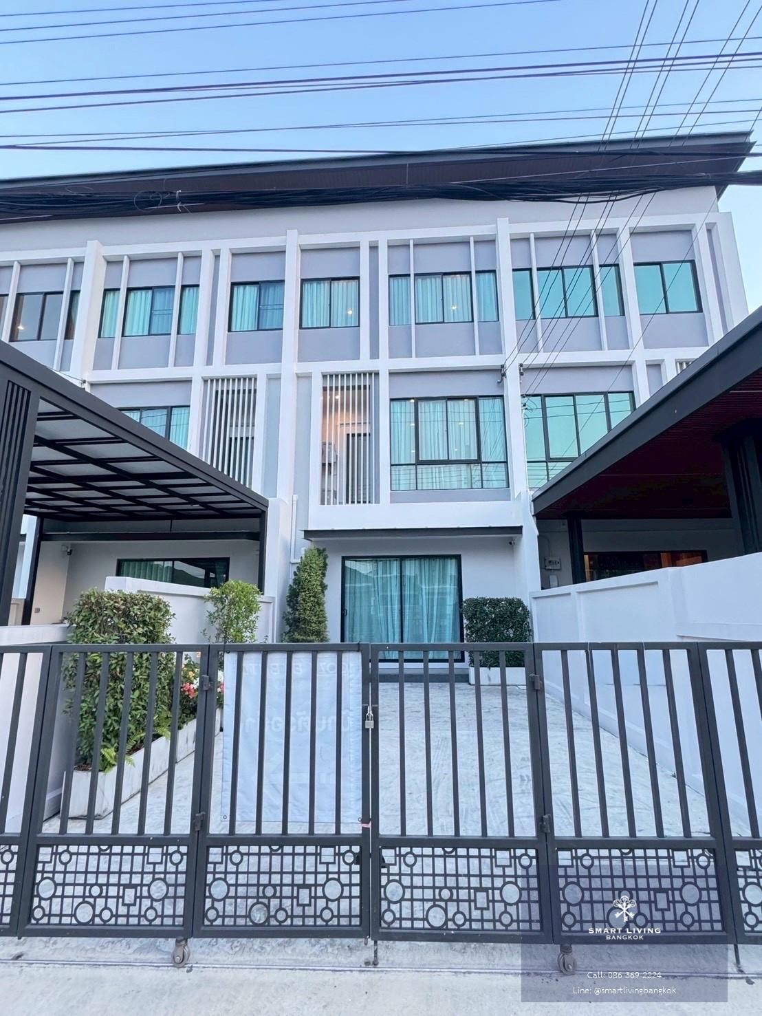 ให้เช่าทาวน์โฮม 3 ชั้น โชคชัย 4 3 ห้องนอน 226 ตร.ม ใกล้เซ็นทรัลอีสต์วิลล์ และ CDC
