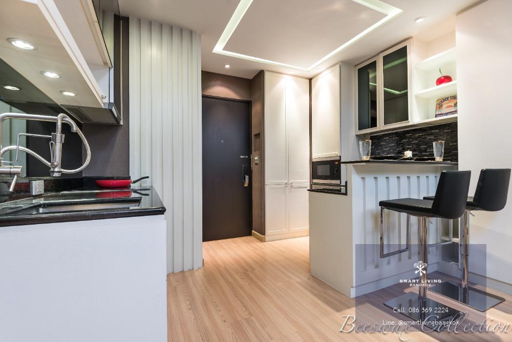 ให้เช่าคอนโดหรู 2 ห้องนอน  เปิดรับวิวเมืองและแม่น้ำผ่านกระจกโค้ง Floor-to-Ceiling พร้อมอ่างสปาส่วนตัว ยินดีต้อนรับเข้าชมสเปซจริงที่เหนือกว่าทุกข้อจำกัด