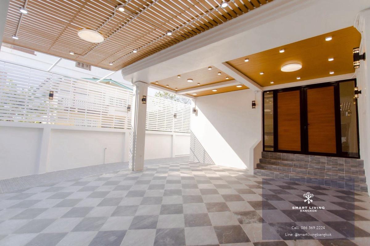 ขายทาวน์เฮาส์ ห้วยขวาง ประชาอุทิศ หลังใหญ่ 6 ห้องนอน 7 ห้องน้ำ จอดรถ 5-6 คัน ใกล้ MRT ห้วยขวาง เหมาะอยู่อาศัยหรือทำ Home Office