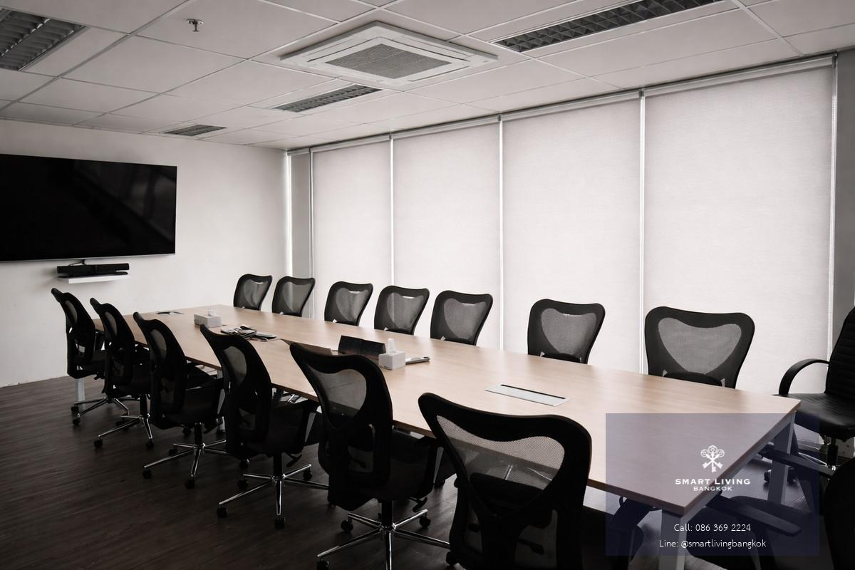 ออฟฟิศให้เช่าทำเลสุขุมวิท – พร้อมพงษ์ ใจกลางเมือง เหมาะสำหรับบริษัทที่ต้องการสำนักงานในโซน CBD เดินทางสะดวก ใกล้ BTS และแหล่งไลฟ์สไตล์ครบครัน