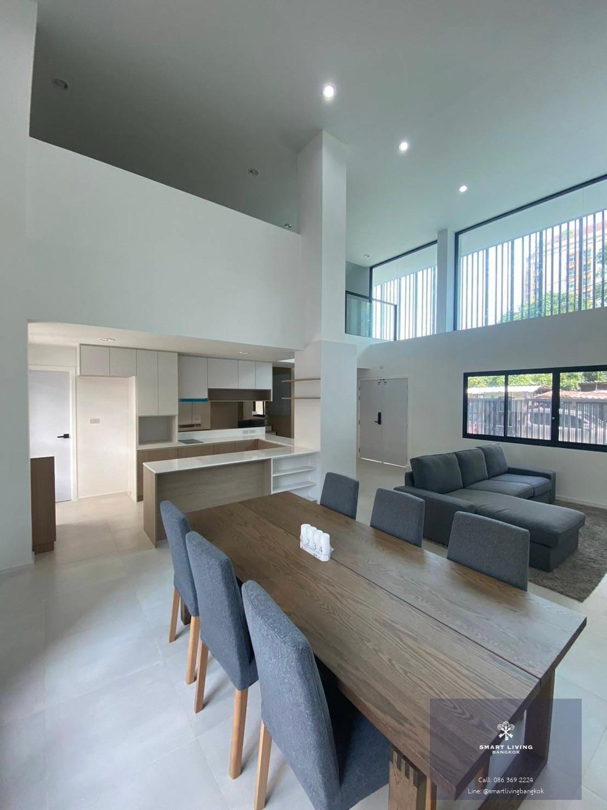 บ้านสร้างใหม่House Pridi 14  พร้อมเฟอร์นิเจอร์ มีลิฟต์ในตัว ติดแอร์ทั้งหลัง