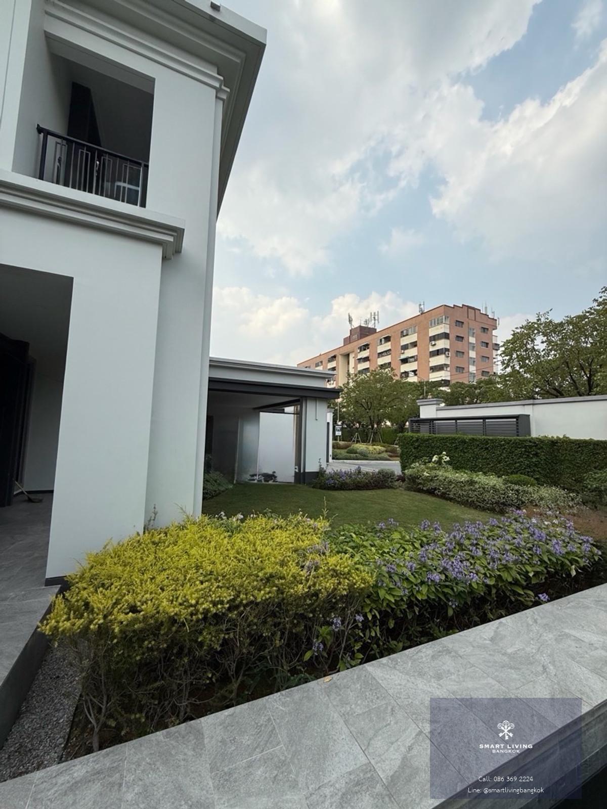 ให้เช่าบ้านเดี่ยว 5 ห้องนอน พร้อมสระว่ายน้ำ ใกล้ Brighton College Bangkok ทำเล Krungthep Kreetha เลี้ยงสัตว์ได้