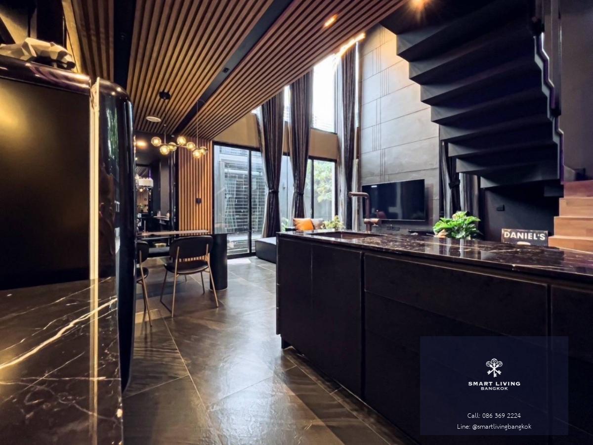 ขาย/เช่า ทาวน์โฮม 3 ชั้นครึ่ง รัชดา 20 ใกล้ MRT รัชดาภิเษก และ สุทธิสาร เข้าออกได้หลายเส้นทาง เชื่อมต่ออโศก พระราม 9 ลาดพร้าว รายล้อมแหล่งไลฟ์สไตล์ เหมาะอยู่อาศัยและลงทุนในทำเลศักยภาพสูง