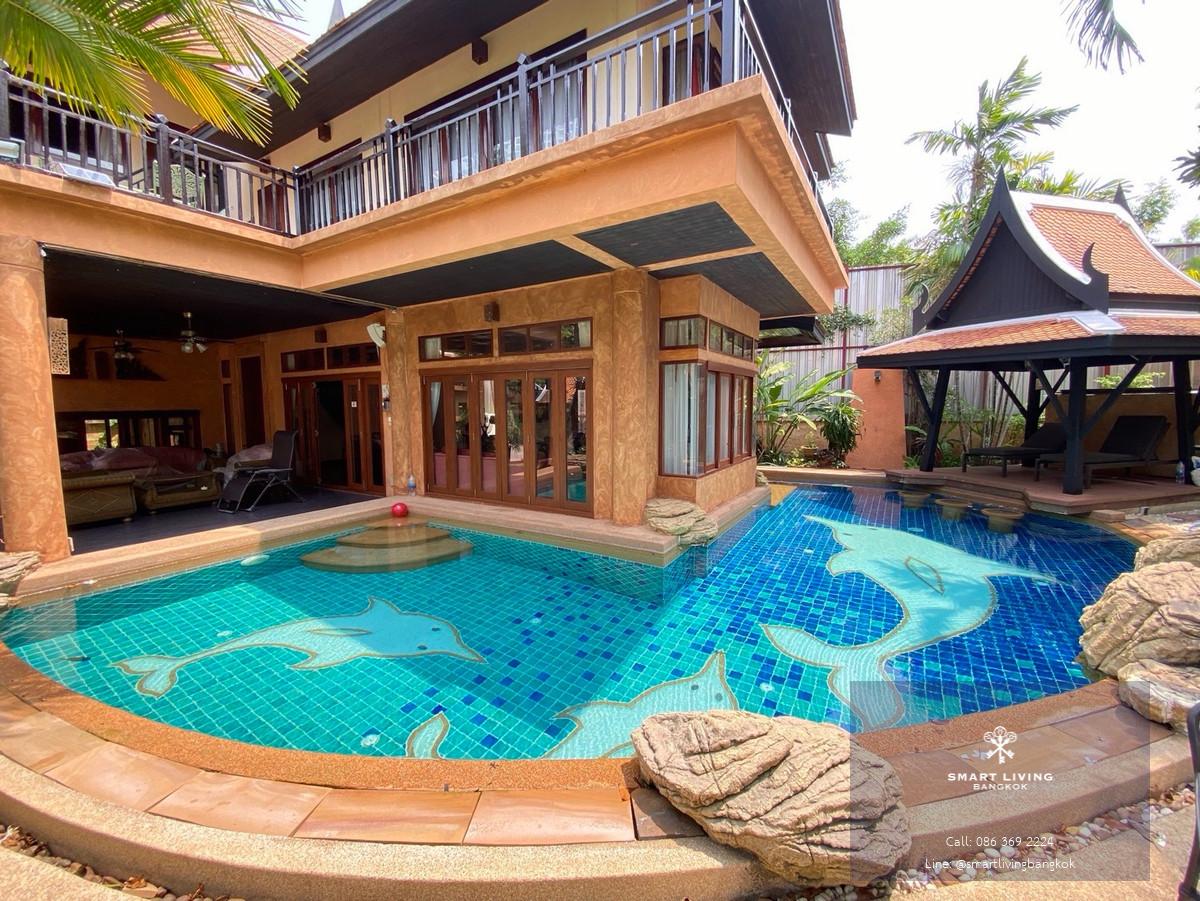 ขายพร้อมผู้เช่า 31/12/ 2570
พูลวิลล่าสไตล์ไทย-บาหลี 3.5 ชั้น ห่างจากหาดจอมเทียนเพียง 350 เมตร มีสระว่ายน้ำส่วนตัว