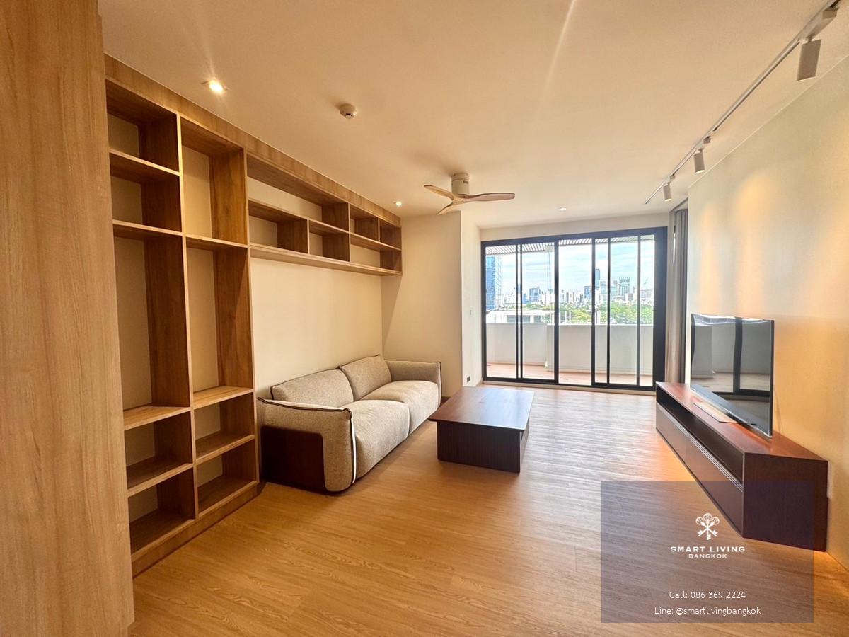 ให้เช่า คอนโด  Lake Avenue  1 ห้องนอน 96 ตร.ม. ห้องใหม่มาก  พร้อมเข้าอยู่ เฟอร์นิเจอร์ครบ