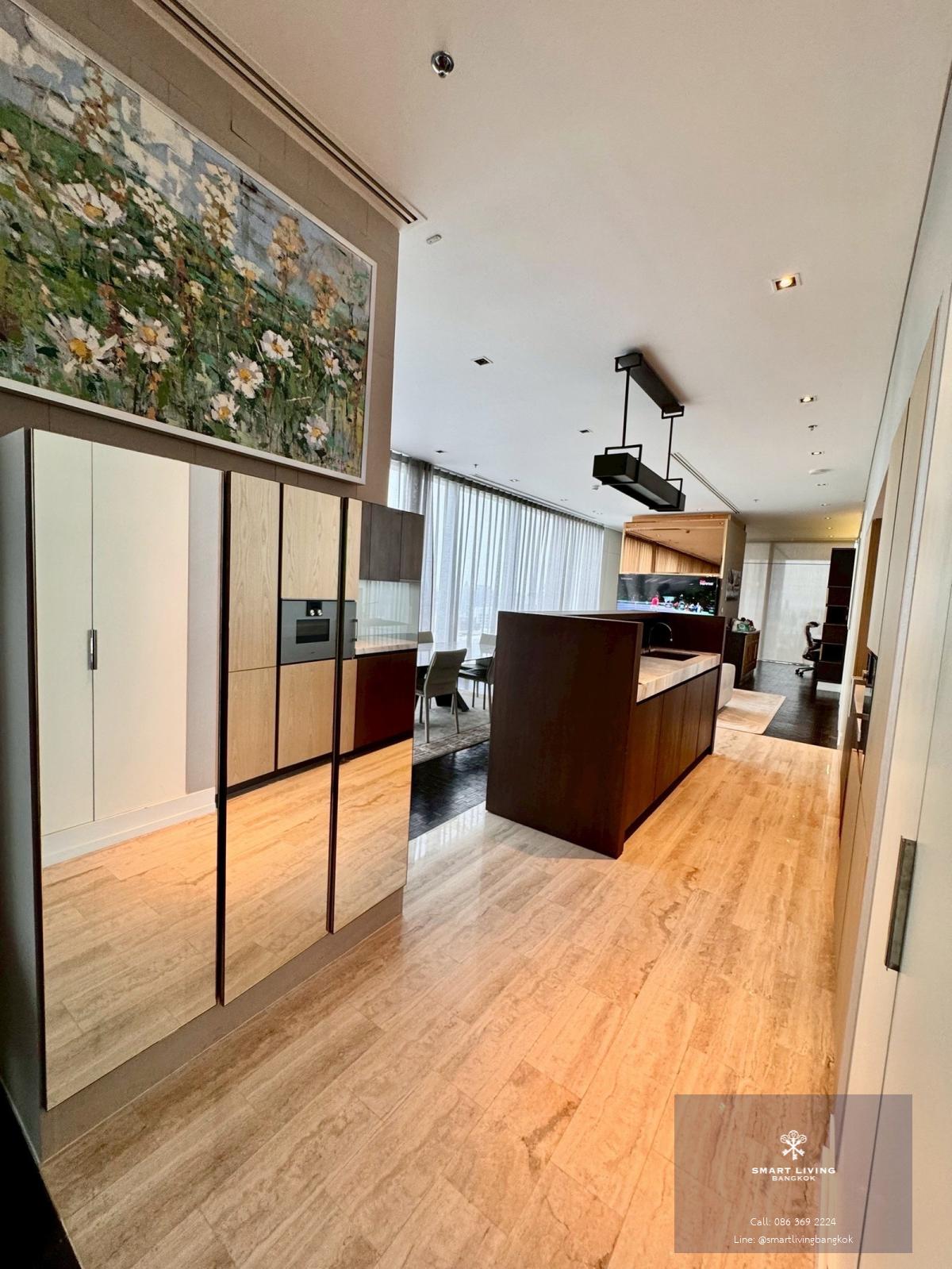 ขายและให้เช่าคอนโด 4 ห้องนอน ขนาดใหญ่ 272 ตร.ม The Ritz-Carlton Residences Bangkok ใกล้ BTS ช่องนนทรี ใจกลางสาทร ยูนิตหายาก