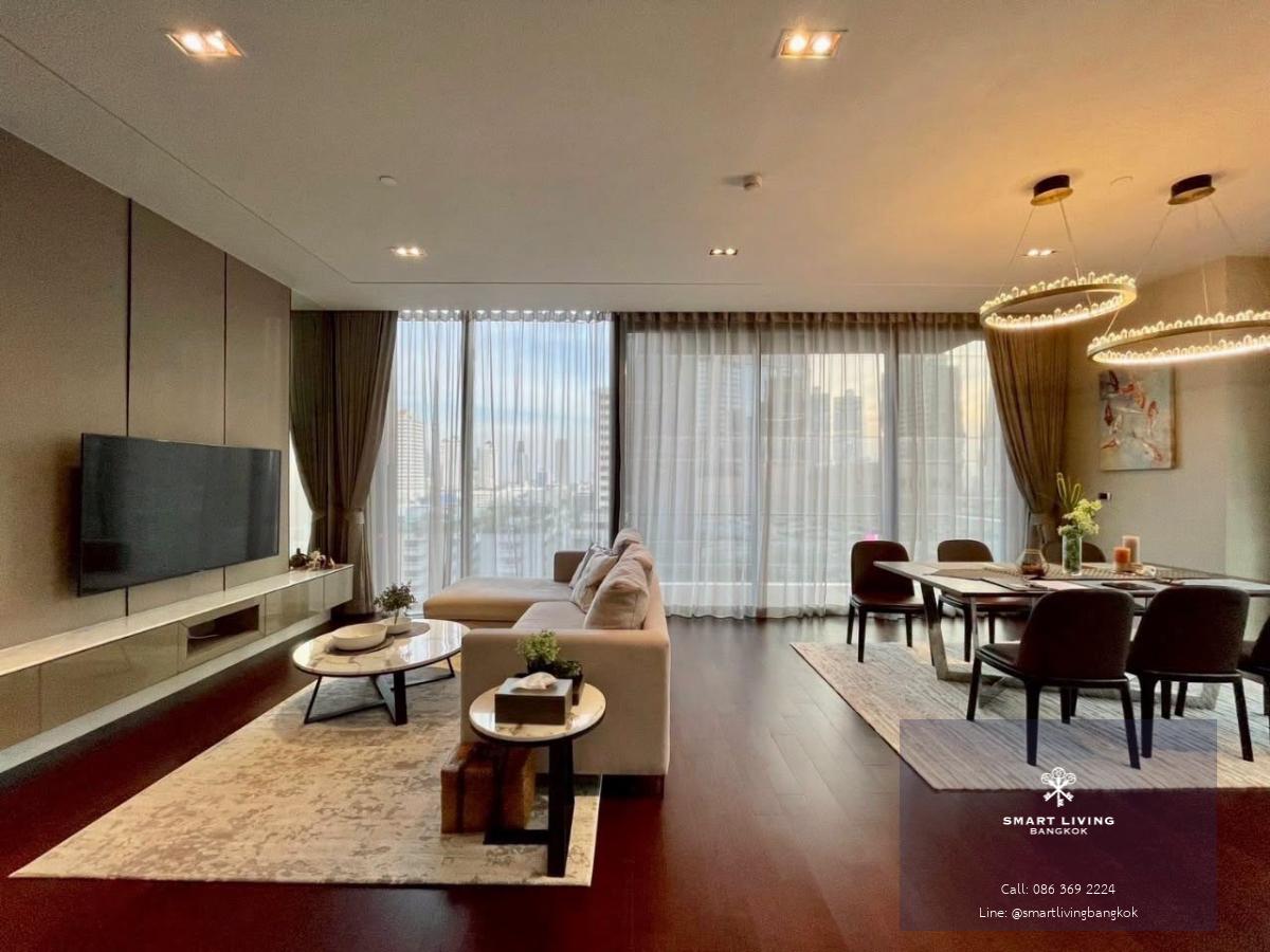 ให้เช่าคอนโดหรูเพิ่งรีโนเวทใหม่ 131.8 ตร.ม. (2 นอน 3 น้ำ) ทำเลใจกลางสุขุมวิท  วิวเมืองสวย ใกล้ห้าง EmQuartier เดินทางสะดวกเพียงไม่กี่ก้าวถึง BTS พร้อมพงษ์