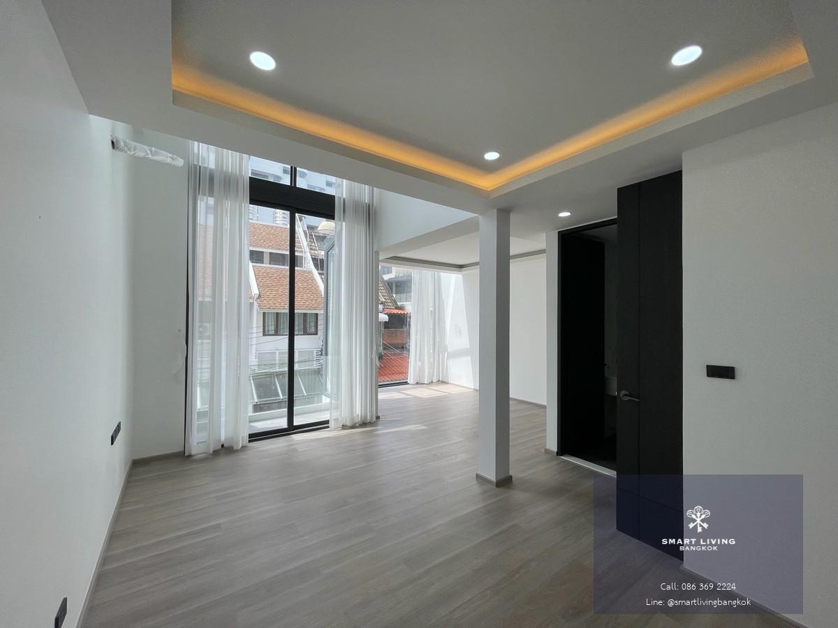 ขายทาวน์เฮาส์ สุขุมวิท พร้อมผู้เช่า ถึง 2572 ใกล้ NIST International School 
 4 ห้องนอน 250 ตร.ม ใกล้ BTS อโศก และ MRT เพชรบุรี