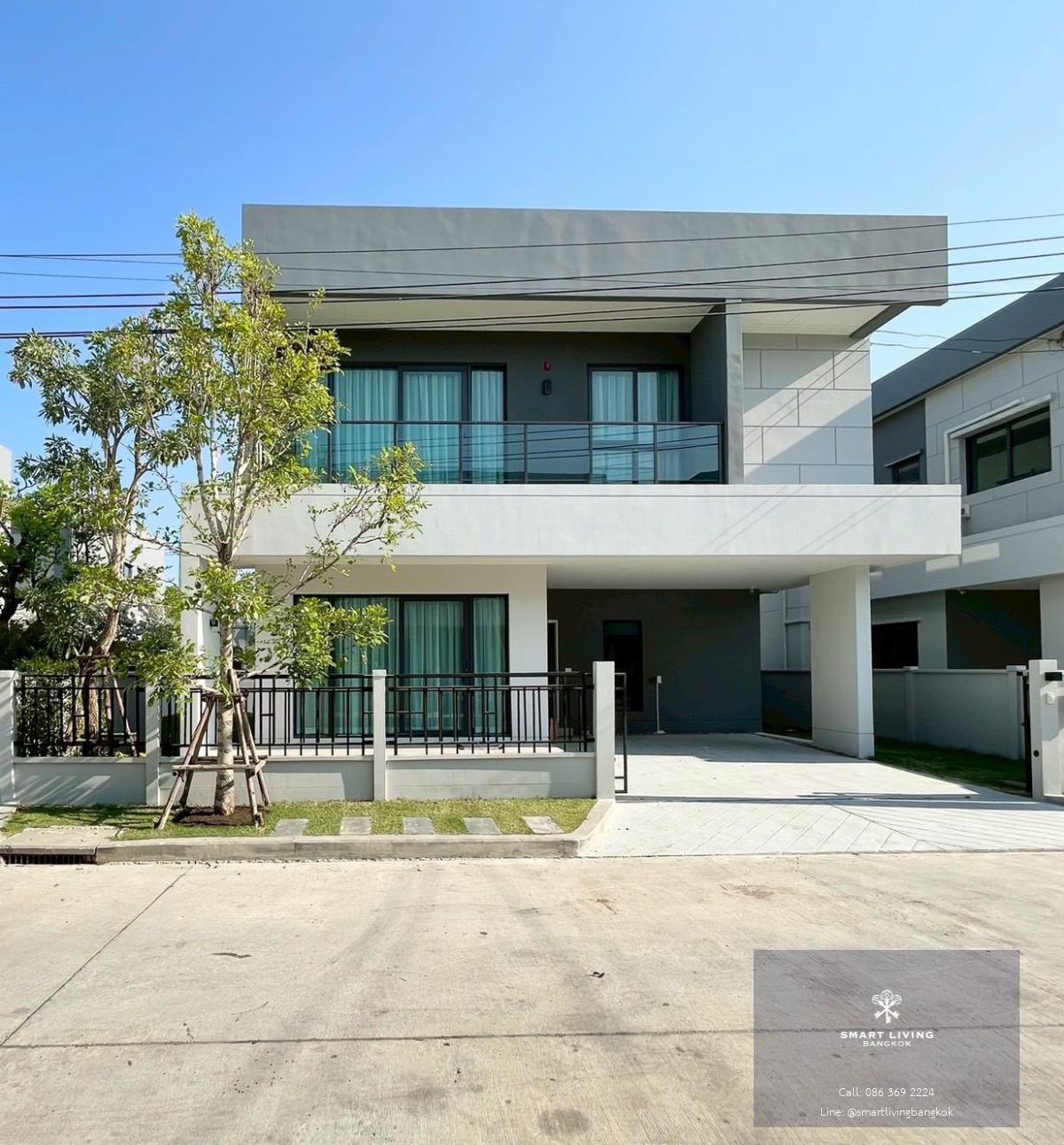 ให้เช่าบ้านเดี่ยว Centro บางนา (เฟส 1) แต่งหรูสไตล์ Modern 209 ตร.ม. 4 ห้องนอน พื้นที่สวนกว้าง ใกล้เมกาบางนา 1.5 กม.