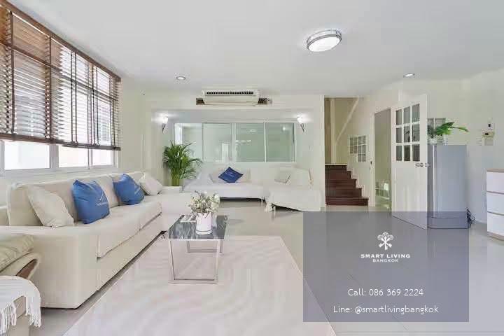 🌟 ให้เช่าทาวน์โฮมหรูใจกลางสุขุมวิท 4 ห้องนอน พื้นที่สวนข้างบ้าน เฟอร์นิเจอร์ตกแต่งครบ ใกล้ BTS พร้อมพงษ์ พร้อมอยู่