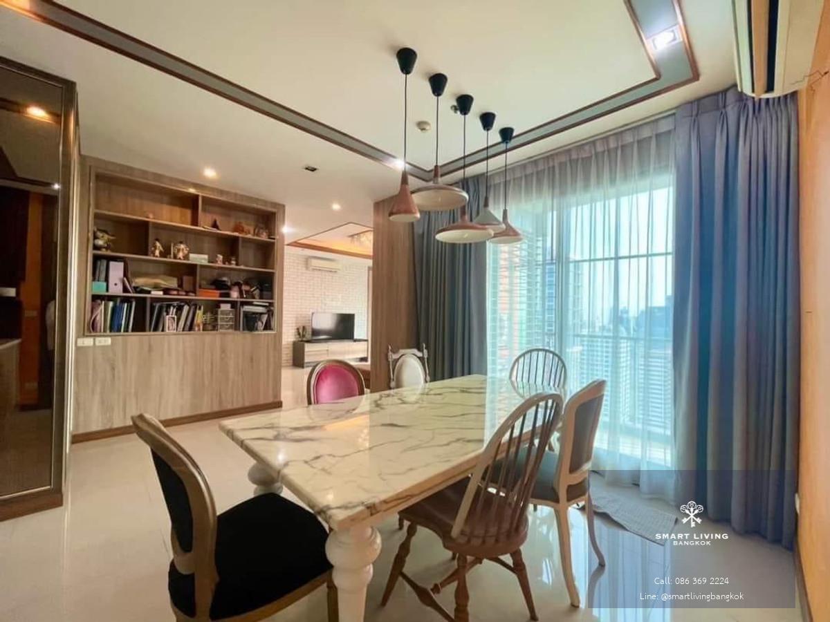 คอนโดห้องขนาดใหญ่บนชั้นสูง วิวเมืองฝั่งสุขุมวิท ไม่มีตึกบัง ทำเลอโศก – เพชรบุรี ใกล้ MRT เดินเพียงไม่กี่นาที เหมาะสำหรับอยู่อาศัยเองหรือซื้อเพื่อการลงทุนปล่อยเช่าชาวต่างชาติในโซน CBD