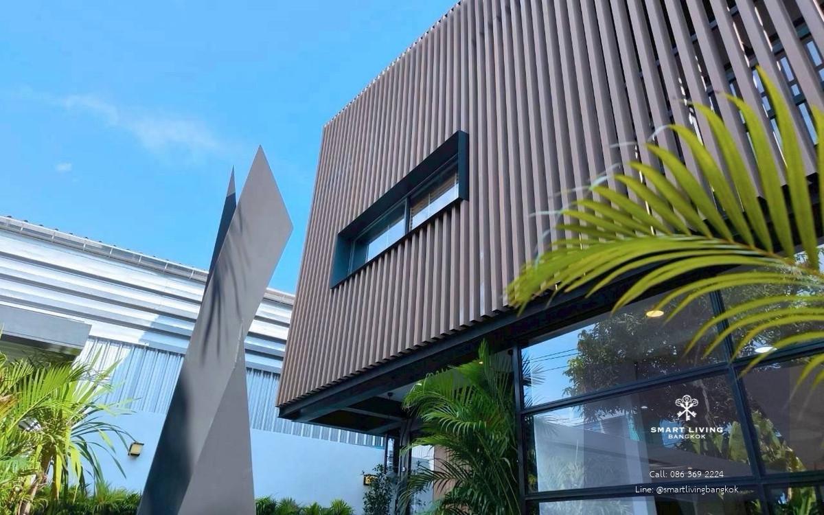 ขายบ้าน Home Office  หลังมุม พร้อมสระว่ายน้ำ ไม่มีค่าส่วนกลาง จอดรถหลายคัน เหมาะทำธุรกิจ หรือ พักอาศัย ใกล้อ่อนนุชและพัฒนาการ