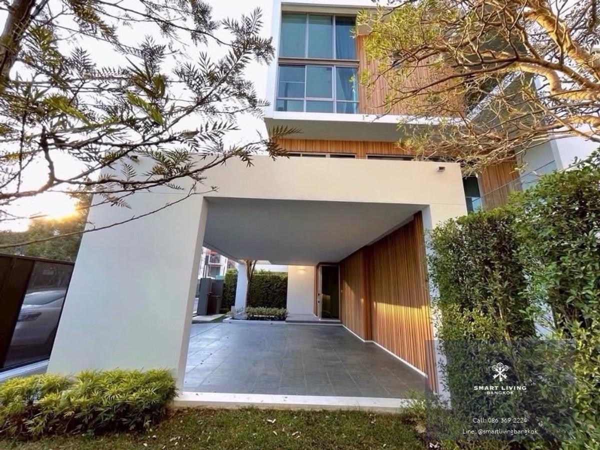 บ้านเดี่ยว 3 ชั้นให้เช่า VIVE พระราม 9 วิวสนามกอล์ฟ ใกล้ Clubhouse โครงการ Land & Houses เลี้ยงสัตว์ได้
