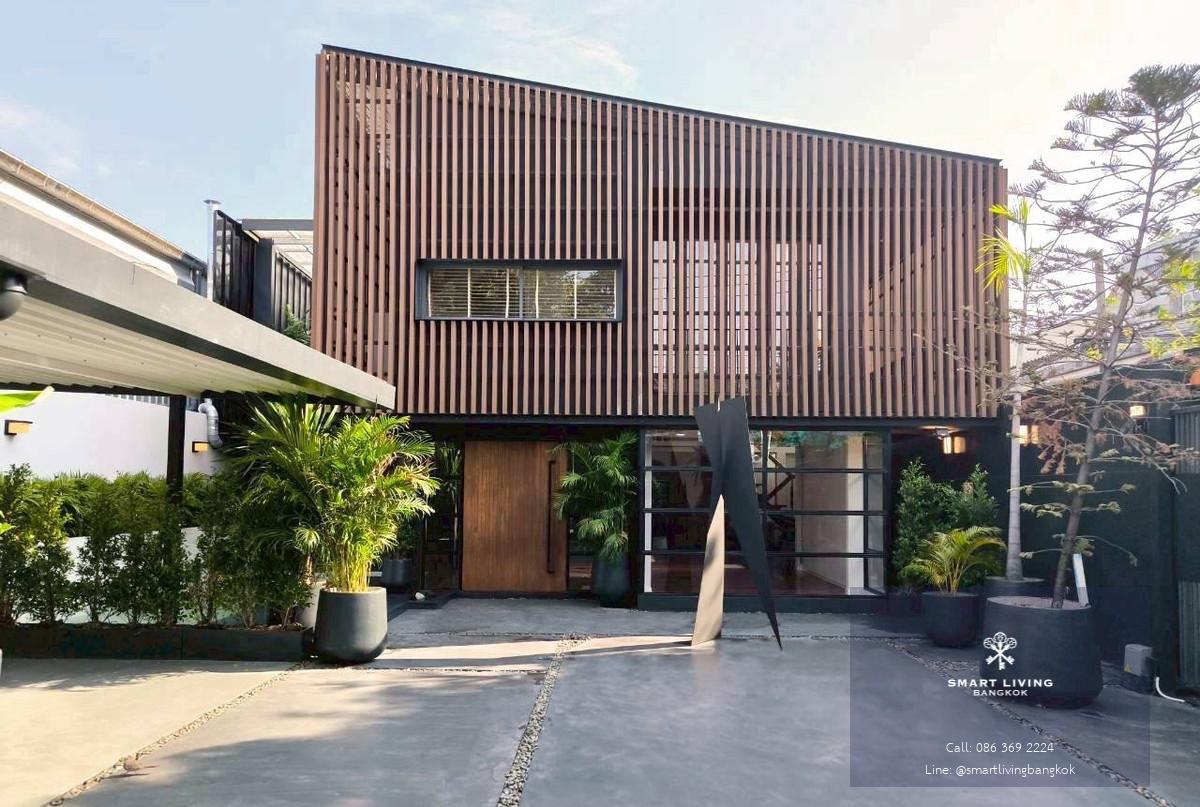 ขายบ้าน Home Office  หลังมุม พร้อมสระว่ายน้ำ ไม่มีค่าส่วนกลาง จอดรถหลายคัน เหมาะทำธุรกิจ หรือ พักอาศัย ใกล้อ่อนนุชและพัฒนาการ