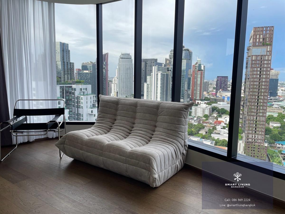 ขายคอนโดห้องมุม Ideo Q Sukhumvit 36 ใกล้ BTS ทองหล่อ 1 ห้องนอน พร้อมห้องทำงาน ดีไซน์กระจกโค้ง ห้องไม่เคยปล่อยเช่า