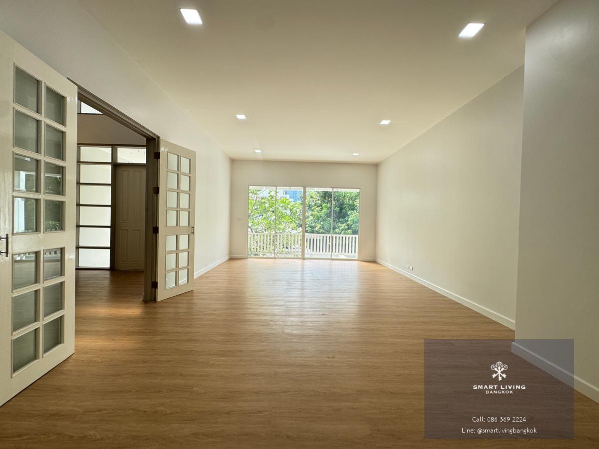 📢👇ขายทาวน์เฮาส์ 3ชั้น ย่านพร้อมพงษ์ 3ห้องนอน ขนาด480 ตรม.  บ้านสวย โปร่ง ตั้งอยู่ในพื้นที่ Em District พร้อมเข้าอยู่