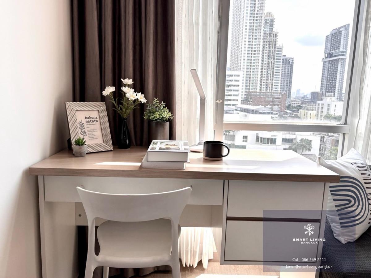 📢👇  ห้องสวย ไม่เคยปล่อยเช่าใจกลางสาทร พร้อมดีไซน์โมเดิร์น ฟังก์ชันใช้สอยลงตัว ตั้งอยู่ในทำเลที่เป็นที่ต้องการมากที่สุดของสาทร เหมาะทั้งสำหรับอยู่อาศัยในเมืองหรือการลงทุน เพราะมีความต้องการเช่าสูง