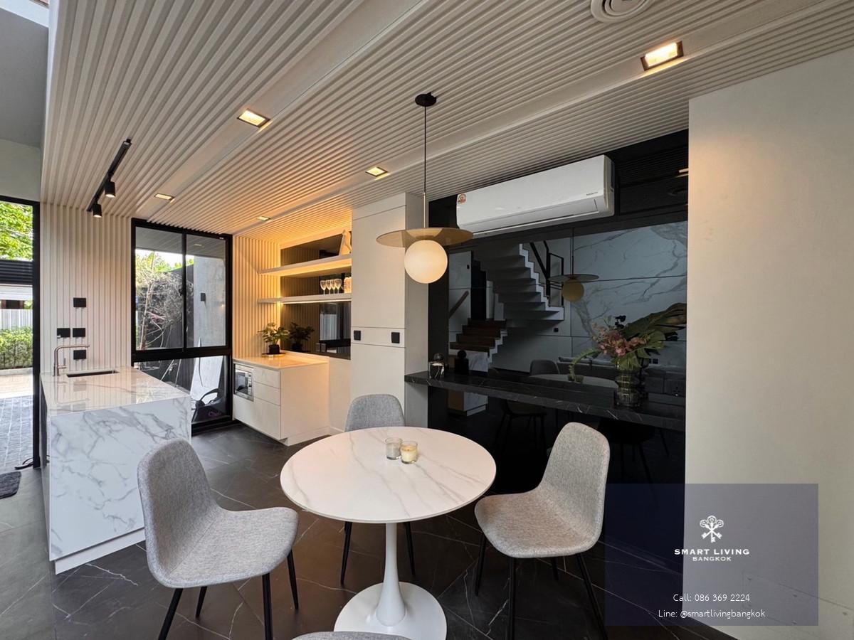 ขายทาวน์โฮม 3 ชั้นครึ่ง รัชดา 20 ใกล้ MRT รัชดาภิเษก และ สุทธิสาร เข้าออกได้หลายเส้นทาง เชื่อมต่ออโศก พระราม 9 ลาดพร้าว รายล้อมแหล่งไลฟ์สไตล์ เหมาะอยู่อาศัยและลงทุนในทำเลศักยภาพสูง