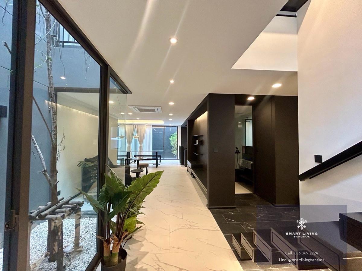 ทาวน์โฮมหรู 3 ชั้น แอล คิว สตรีวิทยา 2 ย่านเลียบด่วนรามอินทรา ใกล้เซ็นทรัลอีสต์วิลล์ เดินทางเข้าเมืองง่าย