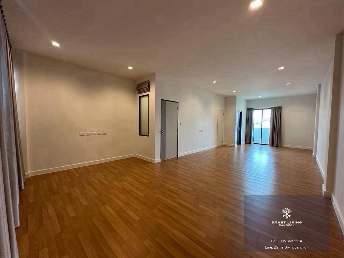 ทาวน์โฮมให้เช่า โชคชัย 4 สตรีวิทยา 2 พื้นที่ใช้สอย 300 ตร.ม ฟังก์ชันครบ รองรับทั้งอยู่อาศัยและทำธุรกิจ