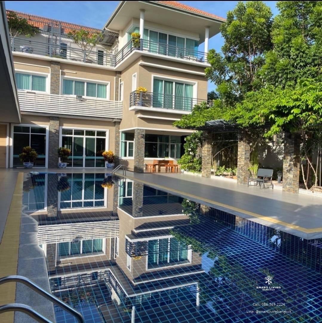 ขายบ้านหรู 3 ชั้น พร้อมสระว่ายน้ำ พื้นที่ ใกล้เมืองทองธานี IMPACT ปากเกร็ด นนทบุรี ถนนเลียบคลองประปา เดินทางสะดวก ใกล้ทางด่วน