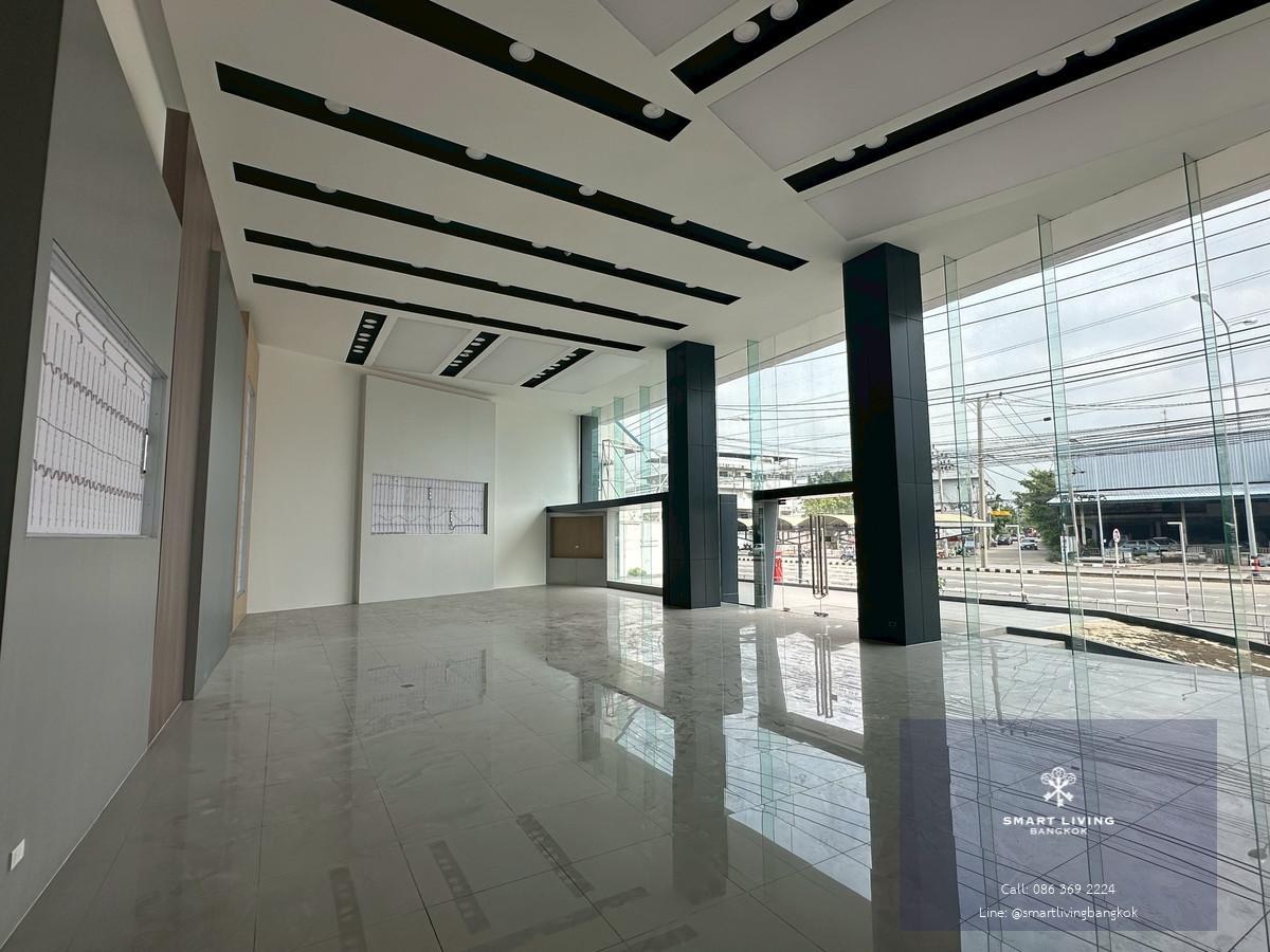 ✨ให้เช่าโชว์รูมย่านพระประแดง ขนาด 9,852 ตรม. เหมาะสำหรับเป็นโชว์รูมรถและจัดแสดงสินค้าได้ ติดถนนใหญ่ สนใจโทร 0863692224 พร้อมให้เช่า