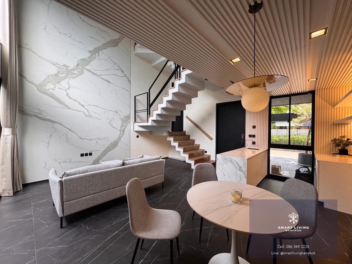 ขายทาวน์โฮม 3 ชั้นครึ่ง รัชดา 20 ใกล้ MRT รัชดาภิเษก และ สุทธิสาร เข้าออกได้หลายเส้นทาง เชื่อมต่ออโศก พระราม 9 ลาดพร้าว รายล้อมแหล่งไลฟ์สไตล์ เหมาะอยู่อาศัยและลงทุนในทำเลศักยภาพสูง