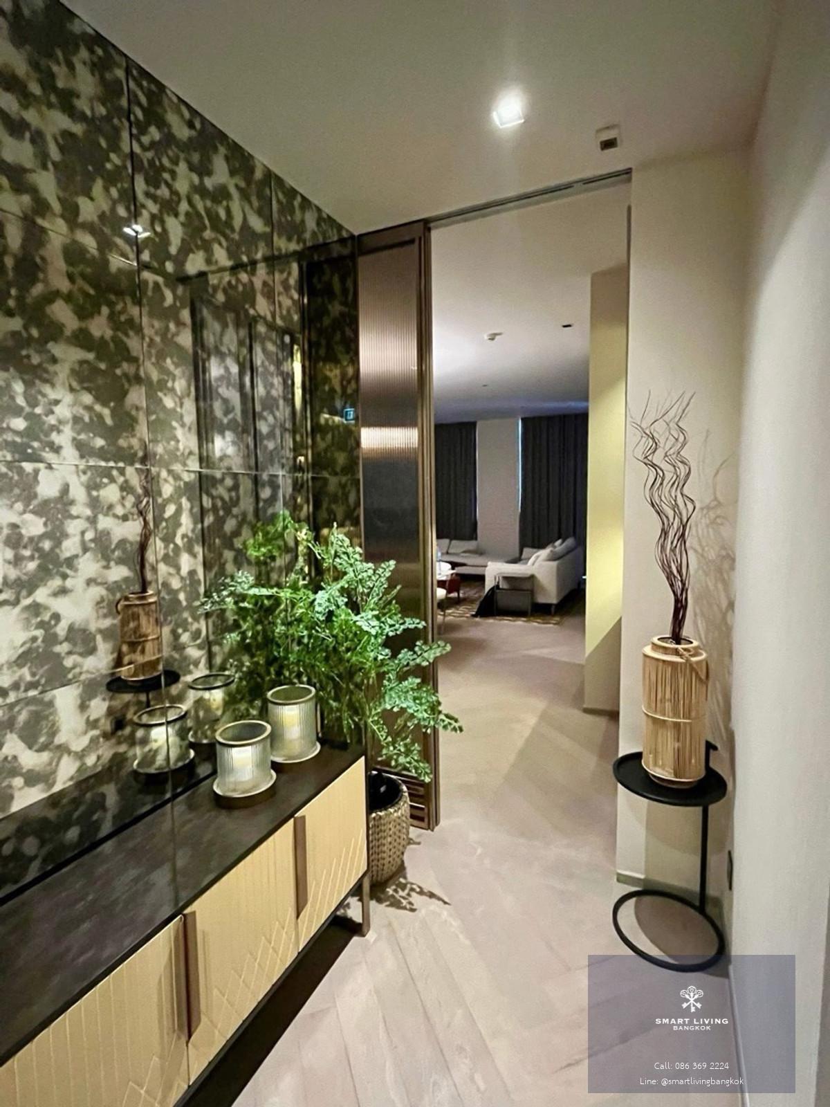 คอนโดชั้นสูง พื้นที่ขนาดใหญ่ 114 ตารางเมตร วิวเมืองสาทรแบบพาโนรามา