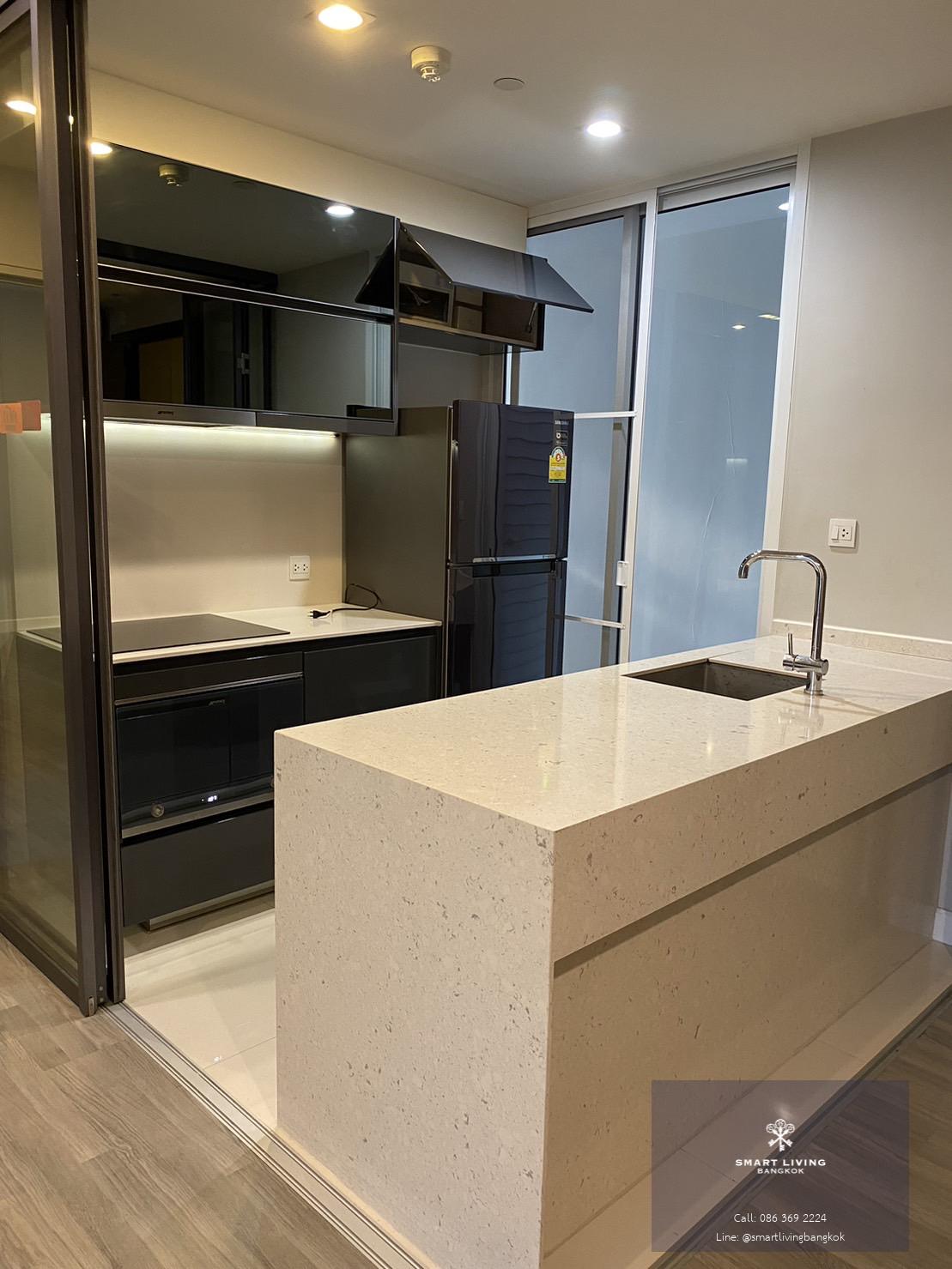 Luxury Condo for Sale Sathorn Near BTS Surasak Spacious 2 Bedroom Corner Unit รายล้อมด้วยออฟฟิศ โรงเรียนนานาชาติ โรงแรม และร้านอาหารระดับพรีเมียม เหมาะทั้งสำหรับอยู่อาศัยและลงทุนระยะยาว