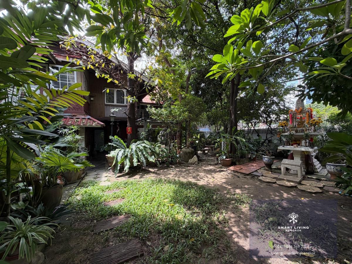 ขายที่ดินพหลโยธิน 446 ตารางวา พร้อมเรือนไม้สักดั้งเดิม — ที่ดินใจกลางเมืองสำหรับพัฒนาโครงการ เดินทางได้หลายเส้นทาง ใกล้ทางขึ้น–ลงทางด่วน