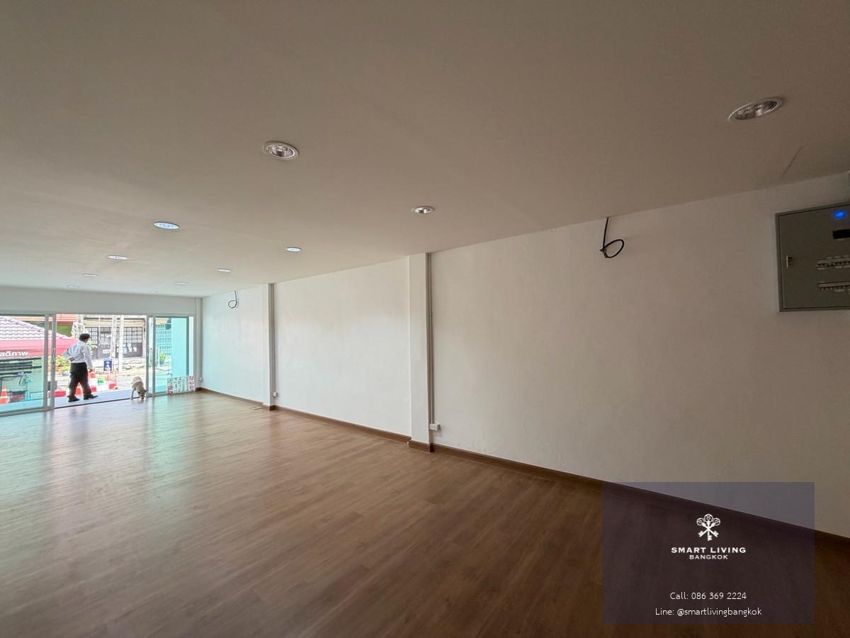 ให้เช่าอาคารพาณิชย์ 4 ชั้น เพิ่งตกแต่ง ประปปรุงใหม่  พัฒนาการ ทำเลชุมชน เหมาะทำธุรกิจ