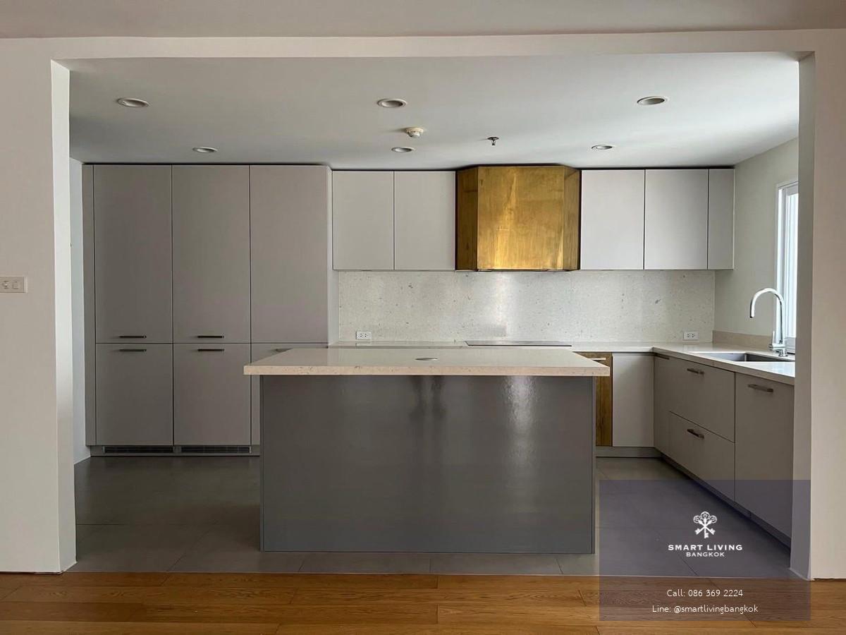 ขาย/ให้เช่า คอนโด Sathorn Park Place ห้องขนาดใหญ่ 341 ตร.ม. ใกล้ BTS ย่านสาทร