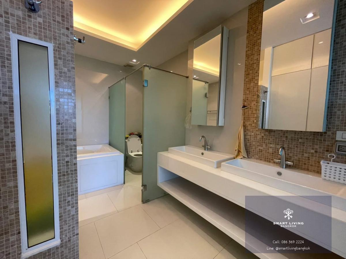 ✨ให้เช่าคอนโดริมทะเลที่  The Sanctuary Wong Amat 2ห้องนอน เฟอร์นิเจอร์ครบ ระเบียงใหญ่ เห็นวิวเต็มๆ และปราสาทสัจธรรม สวยมาก พร้อมเข้าอยู่