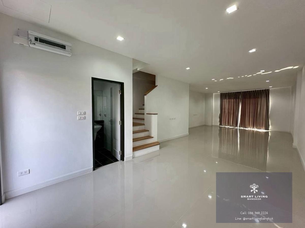 ทาวน์โฮมให้เช่า โชคชัย 4 สตรีวิทยา 2 พื้นที่ใช้สอย 300 ตร.ม ฟังก์ชันครบ รองรับทั้งอยู่อาศัยและทำธุรกิจ