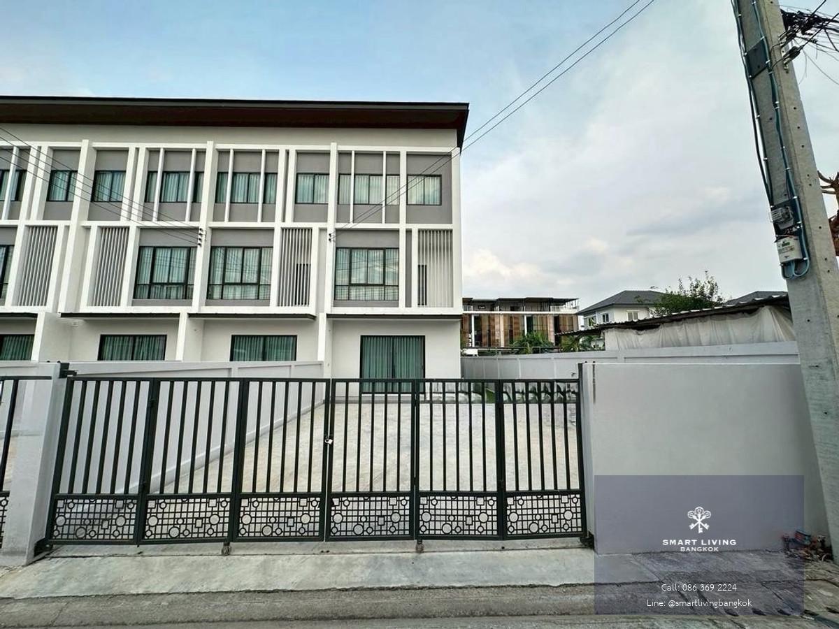 ทาวน์โฮมให้เช่า โชคชัย 4 สตรีวิทยา 2 พื้นที่ใช้สอย 300 ตร.ม ฟังก์ชันครบ รองรับทั้งอยู่อาศัยและทำธุรกิจ