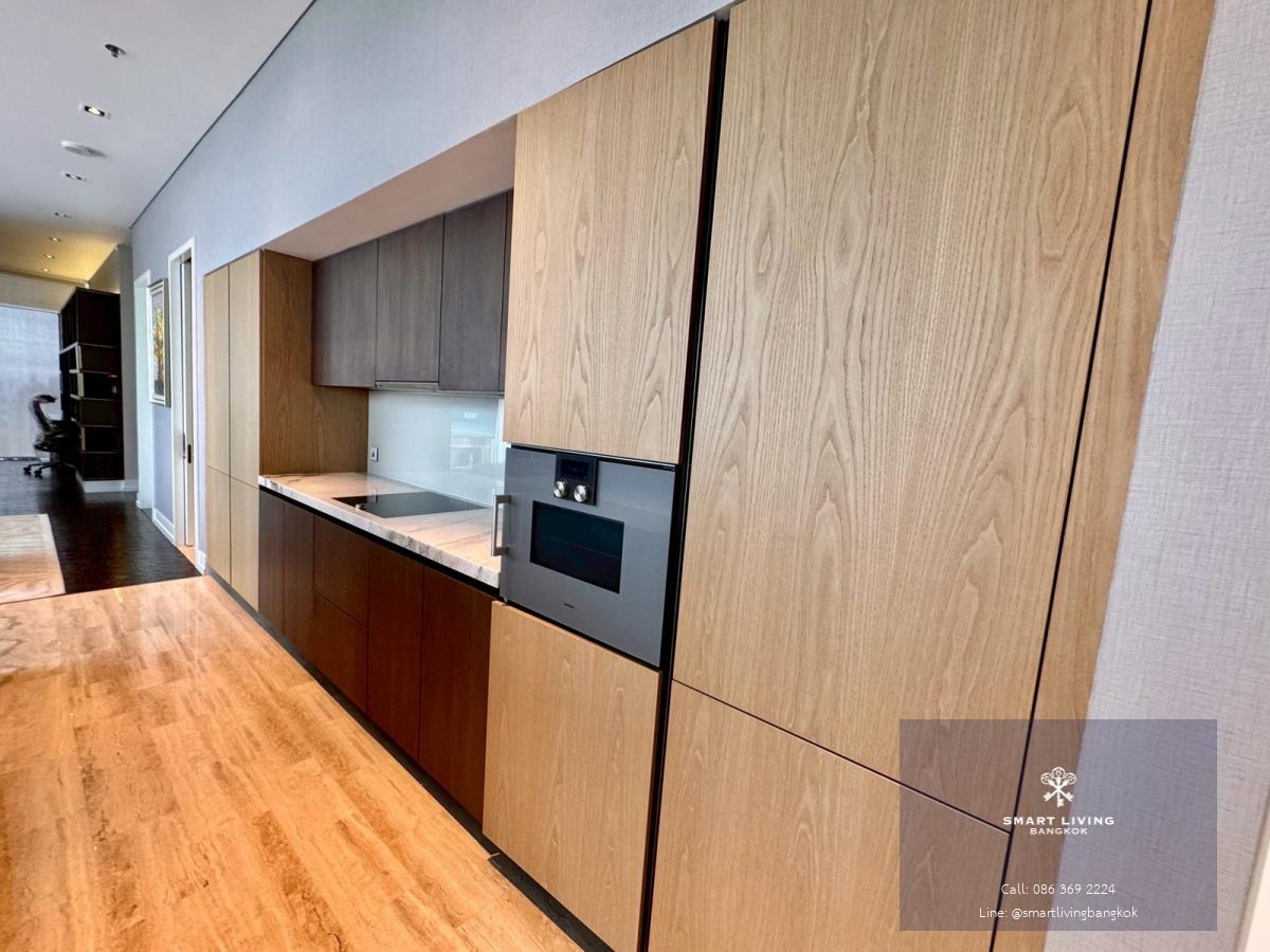ขายและให้เช่าคอนโด 4 ห้องนอน ขนาดใหญ่ 272 ตร.ม The Ritz-Carlton Residences Bangkok ใกล้ BTS ช่องนนทรี ใจกลางสาทร ยูนิตหายาก