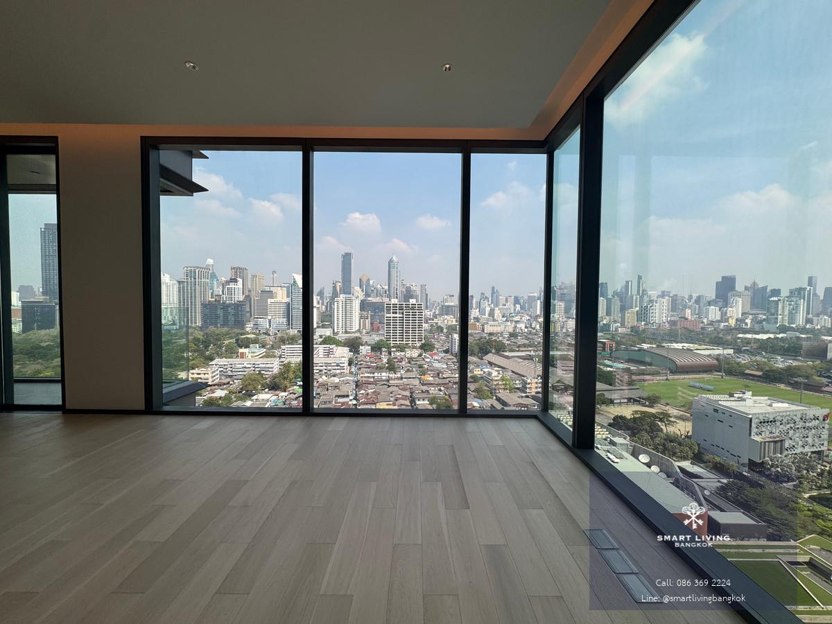 ✨ ใช้ชีวิตใจกลางเมือง พร้อมพื้นที่ส่วนตัวระดับ Super Luxury  พื้นที่ขนาดใหญ่ 135.9 ตร.ม. (Rare มากในย่าน CBD)