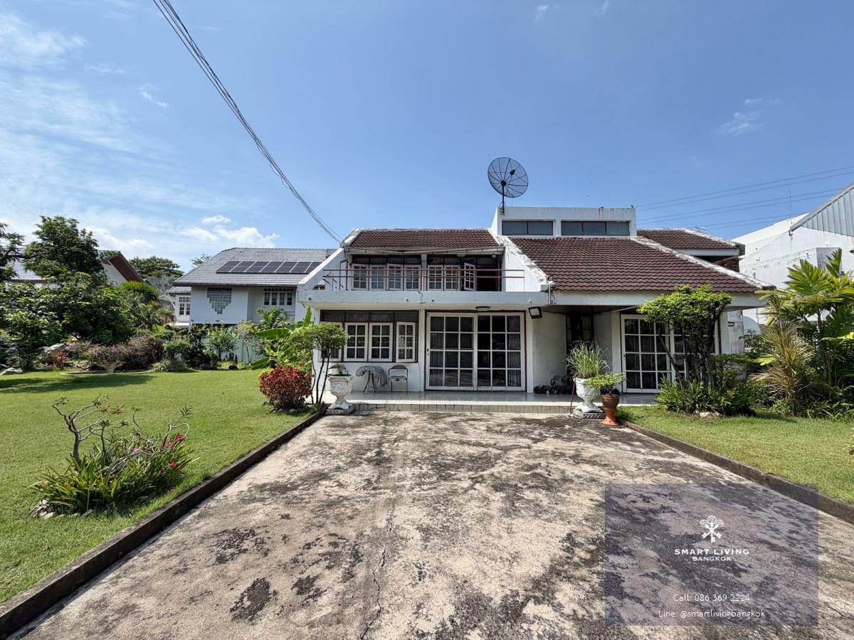 ขายบ้านหมู่บ้านรัชดานิเวศน์ แปลงมุมพื้นที่กว้าง ระเบียงใหญ่ เงียบสงบ เดินทางสะดวกหลายเส้นทาง