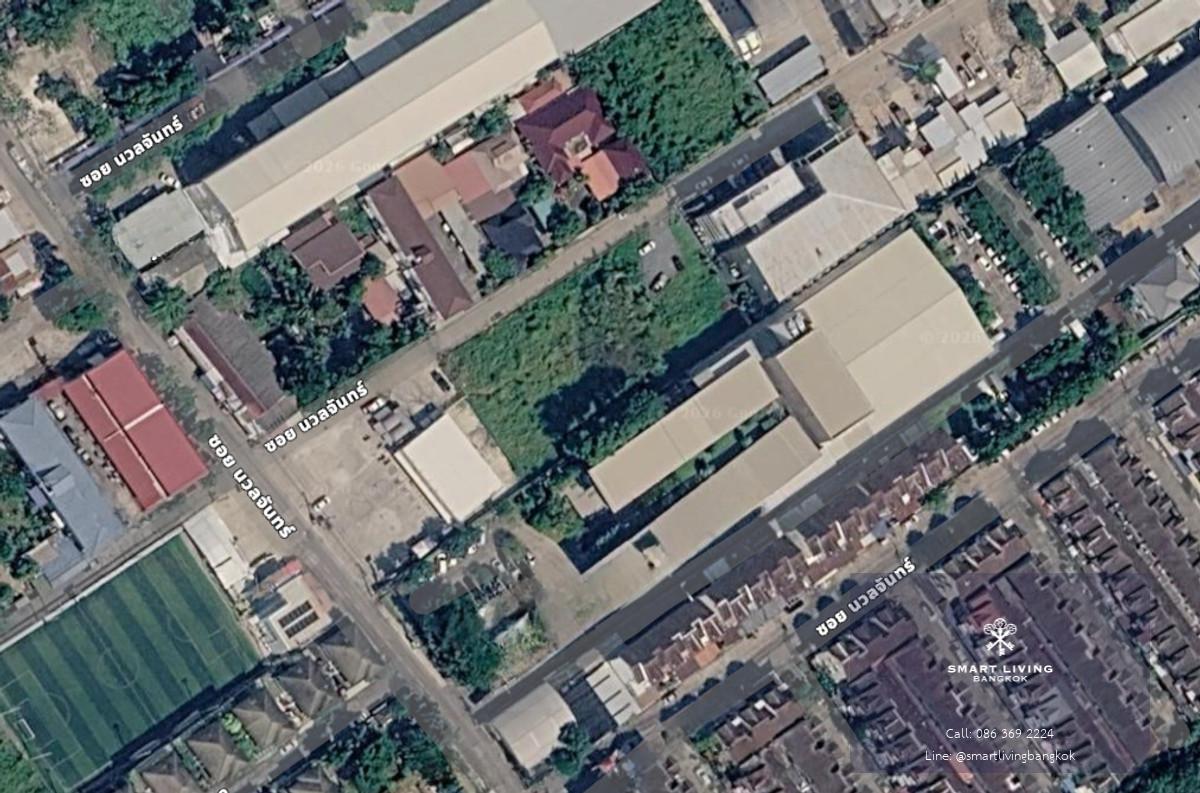 ขาย ที่ดิน Land Nuan Chan 197 ตร.ว.  ติดเซเว่น ตรงข้ามเป็นสนามบอลเปิดใหม่ ด้านในซอยเป็นออฟฟิศ