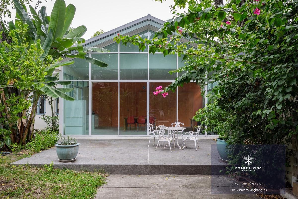 ขายบ้านเดี่ยวสไตล์คลาสสิก พร้อมที่ดินผืนใหญ่ 1 ไร่ 2 งาน 67 ตารางวา ย่านดุสิต ใกล้รัฐสภาและตลาดราชวัตร