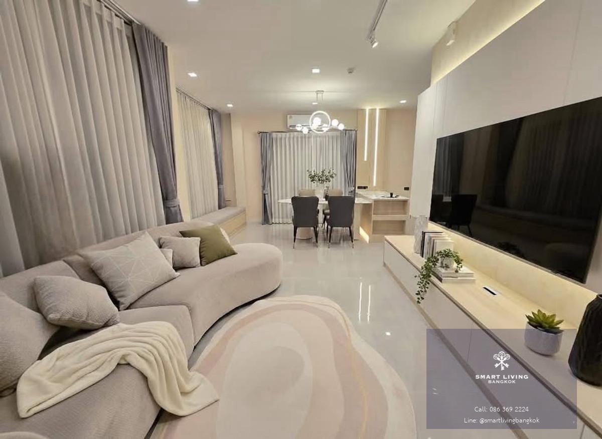 บ้านเดี่ยวหรู   บางกอก บูเลอวาร์ด บางนา กม.5 พร้อมอยู่ ใกล้โรงเรียนนานาชาติ